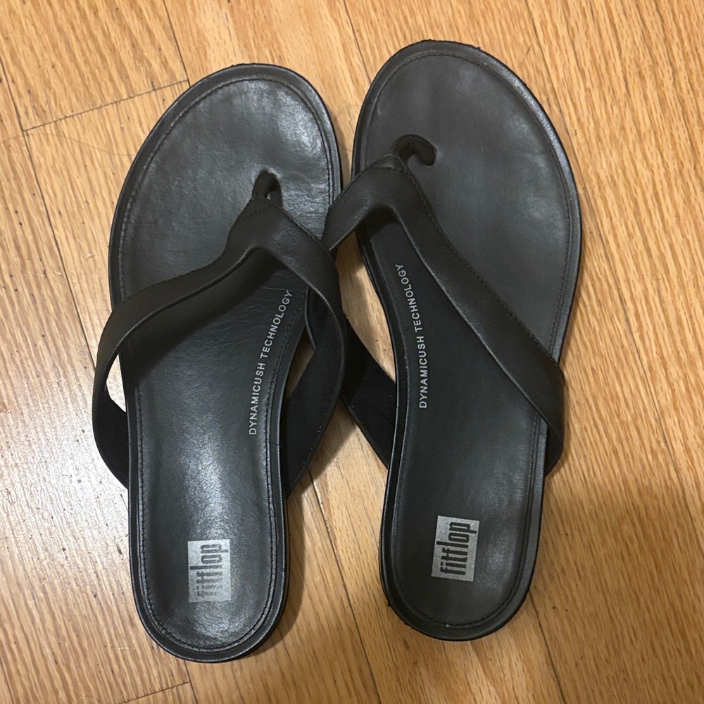 FitFlop Black Leather Sandals